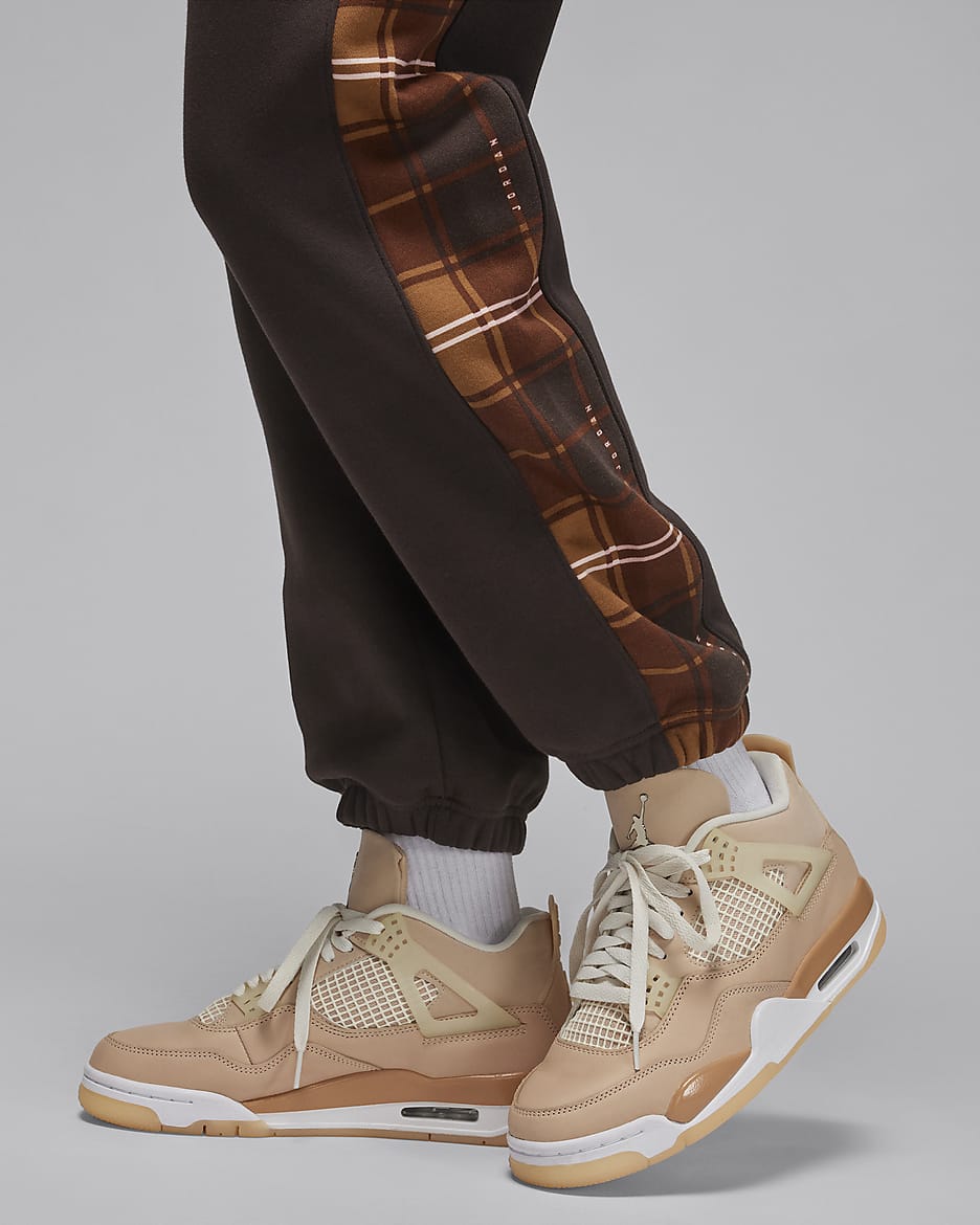 Jordan Brooklyn Women s Fleece Pants. Nike